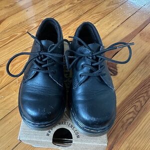 Dr. Martens kids size 10 black leather dress shoes